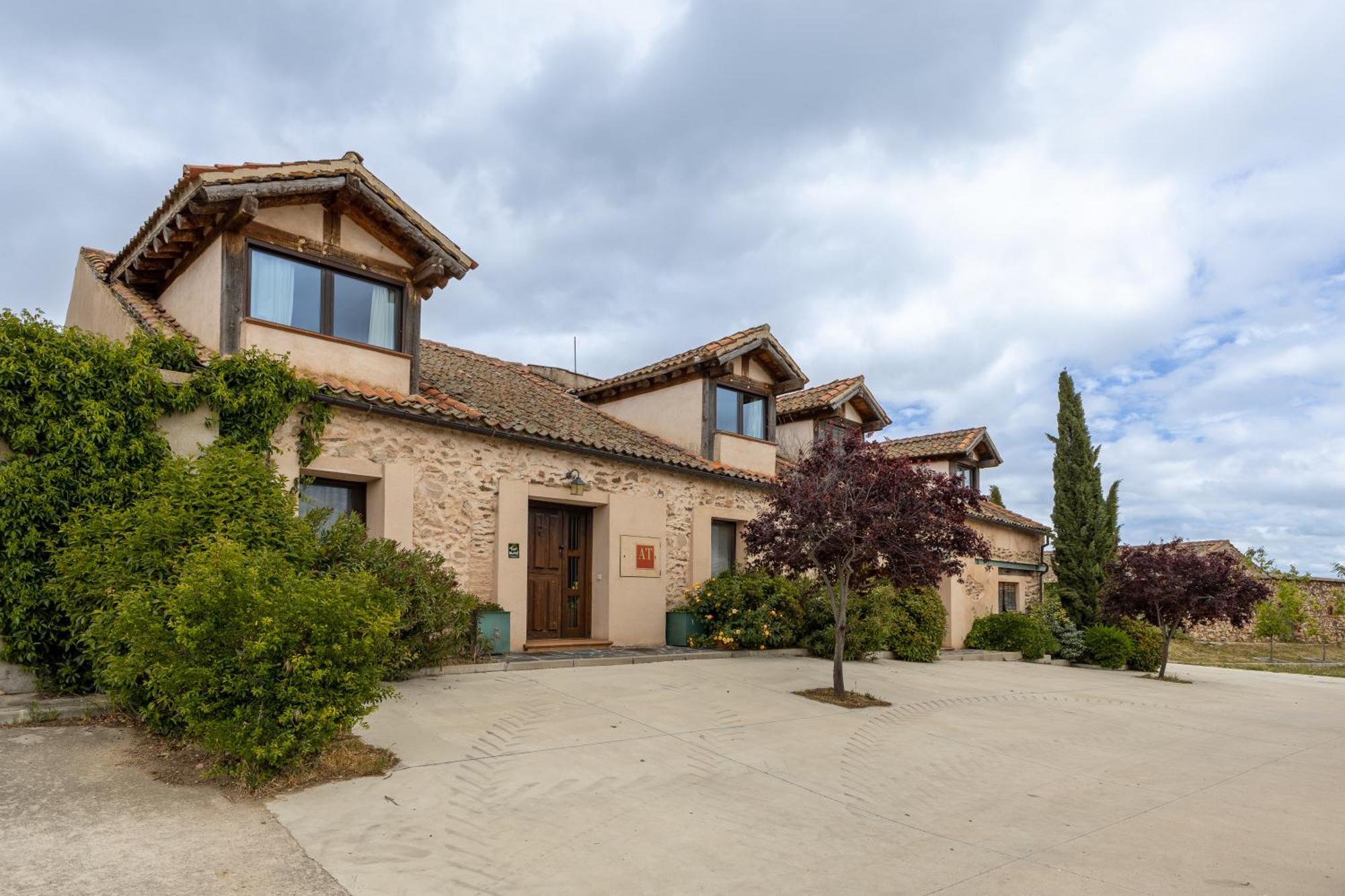 La Casona Y Casitas De Tabladillo Villa Santa Maria la Real de Nieva Dış mekan fotoğraf